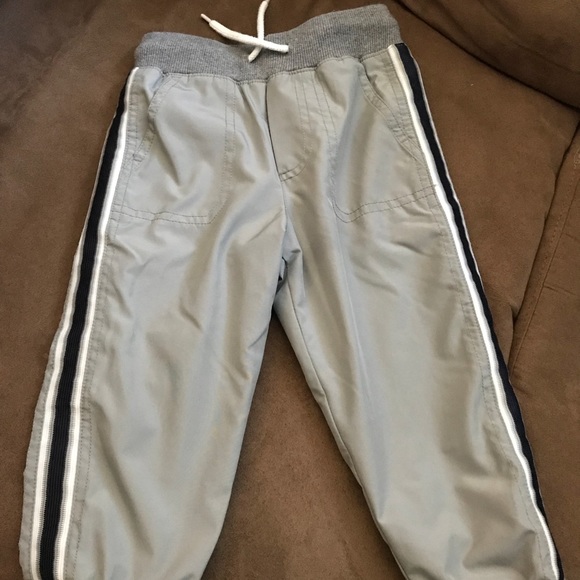 OshKosh set - Picture 3 of 4